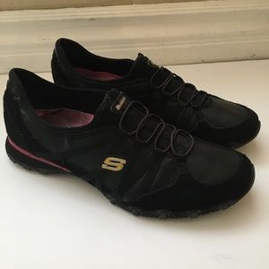 Black & Pink  Skechers w/Leather - Size 10